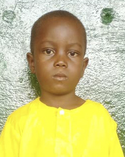 Musa Tatayale in a yellow top
